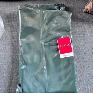 NWT, forest green Spanx pleather leggings.